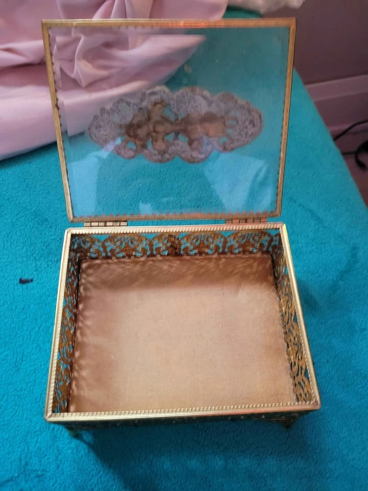 beautiful vintage jewellery box - photo 5