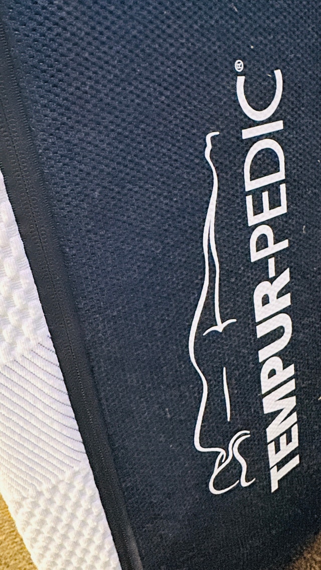 Tempurpedic LuxeAlign Soft Queen Mattress - photo 5