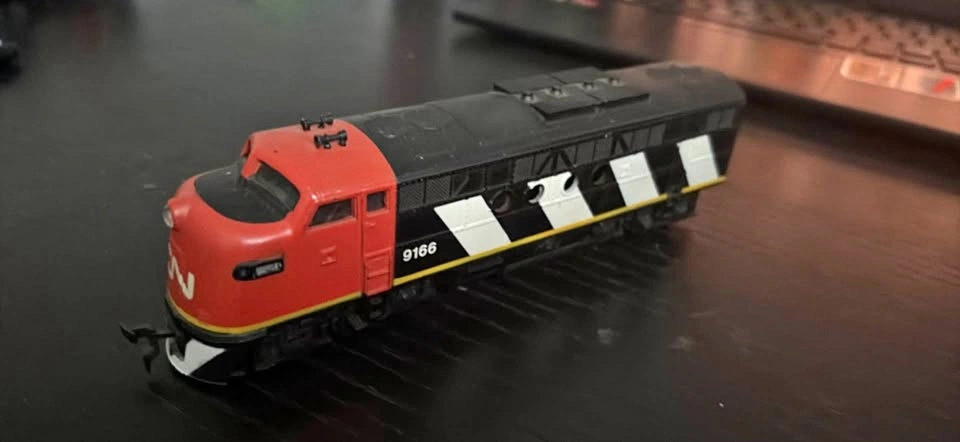 Canadian National CN 9166 Model Train Locomotive