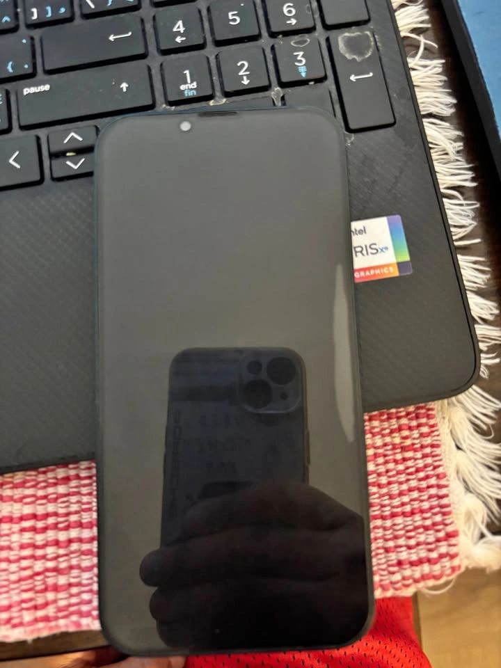 iPhone 14 128GB 80% Battery Health - photo 2