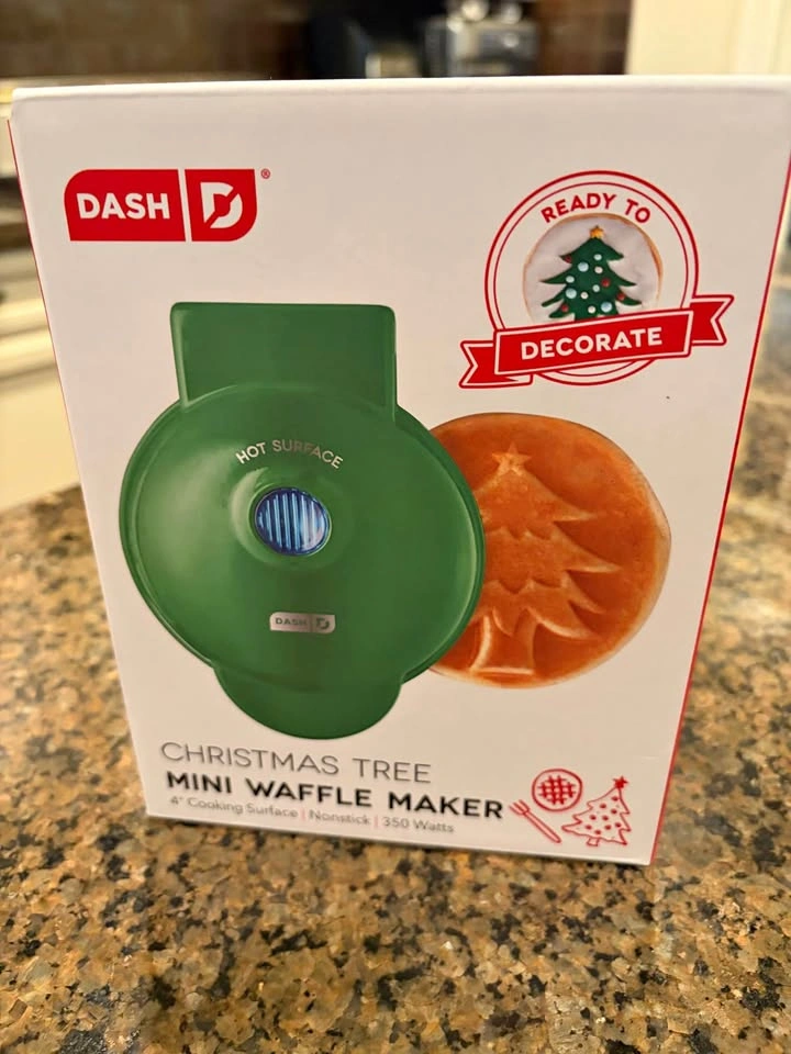 Mini Christmas Waffle Maker