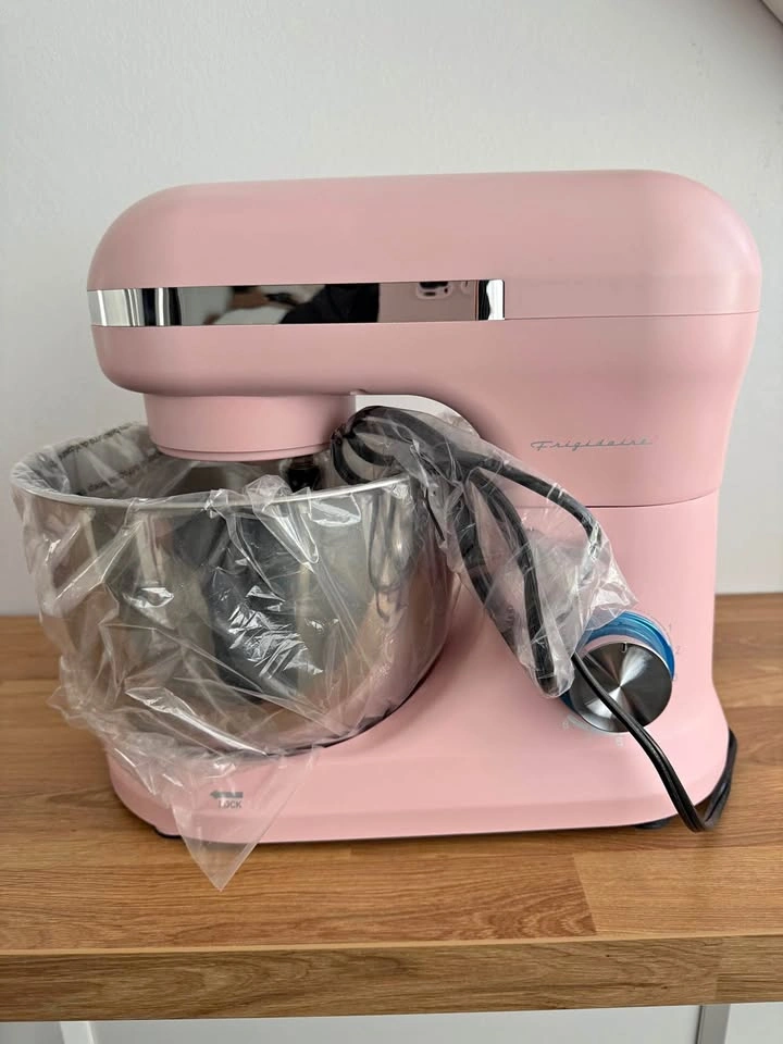 Frigidaire Mixer (Brand New)