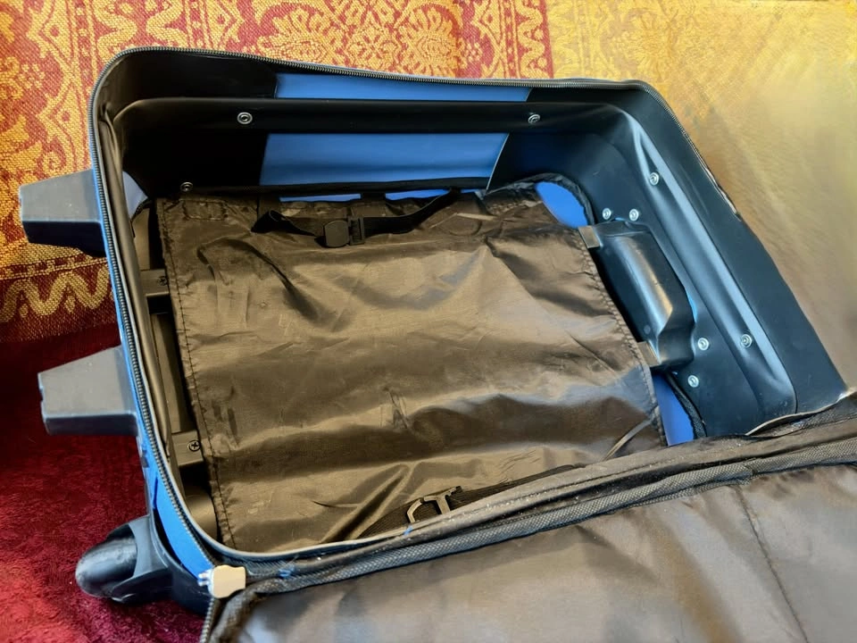 Carry-On Suitcase Blue – Lightweight 2 Wheel Travel Luggage w/ T - photo 3