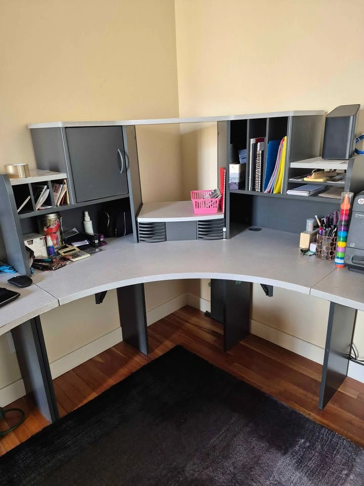 Bestar Office Desk Unit - photo 3