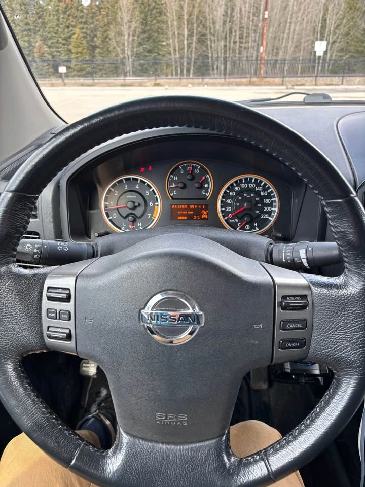 2011 Nissan Titan Crew Cab - photo 4