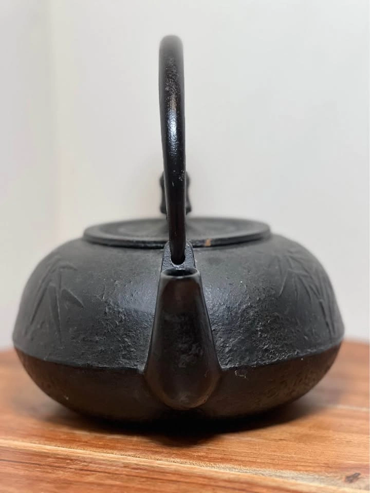 Vintage Japanese Tetsubin Cast Iron Teapot - Bamboo Design - photo 4