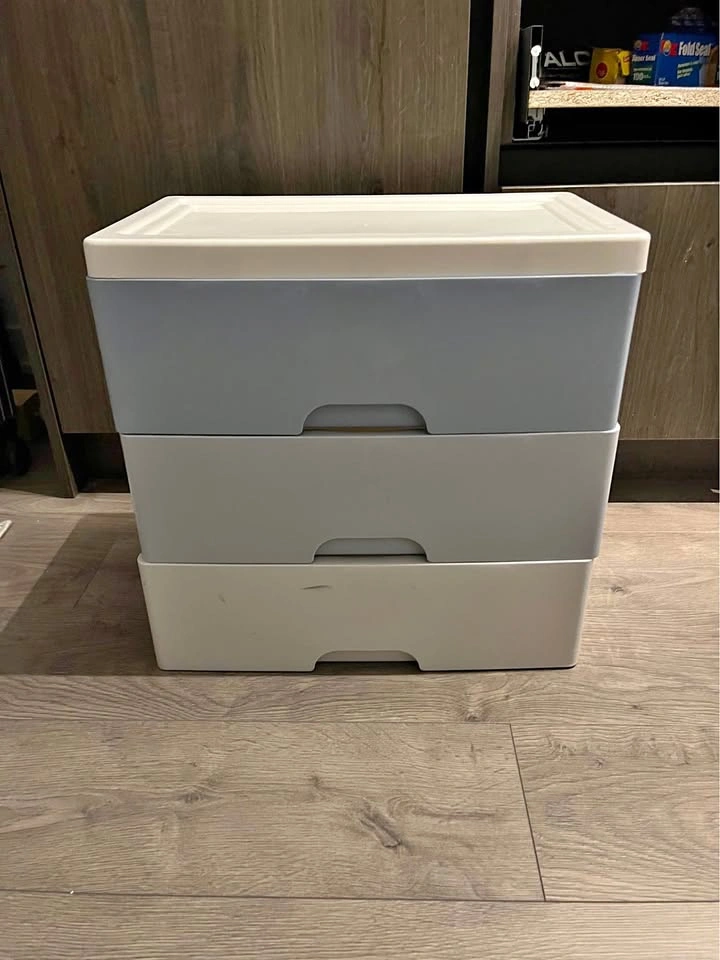 Mini plastic storage
