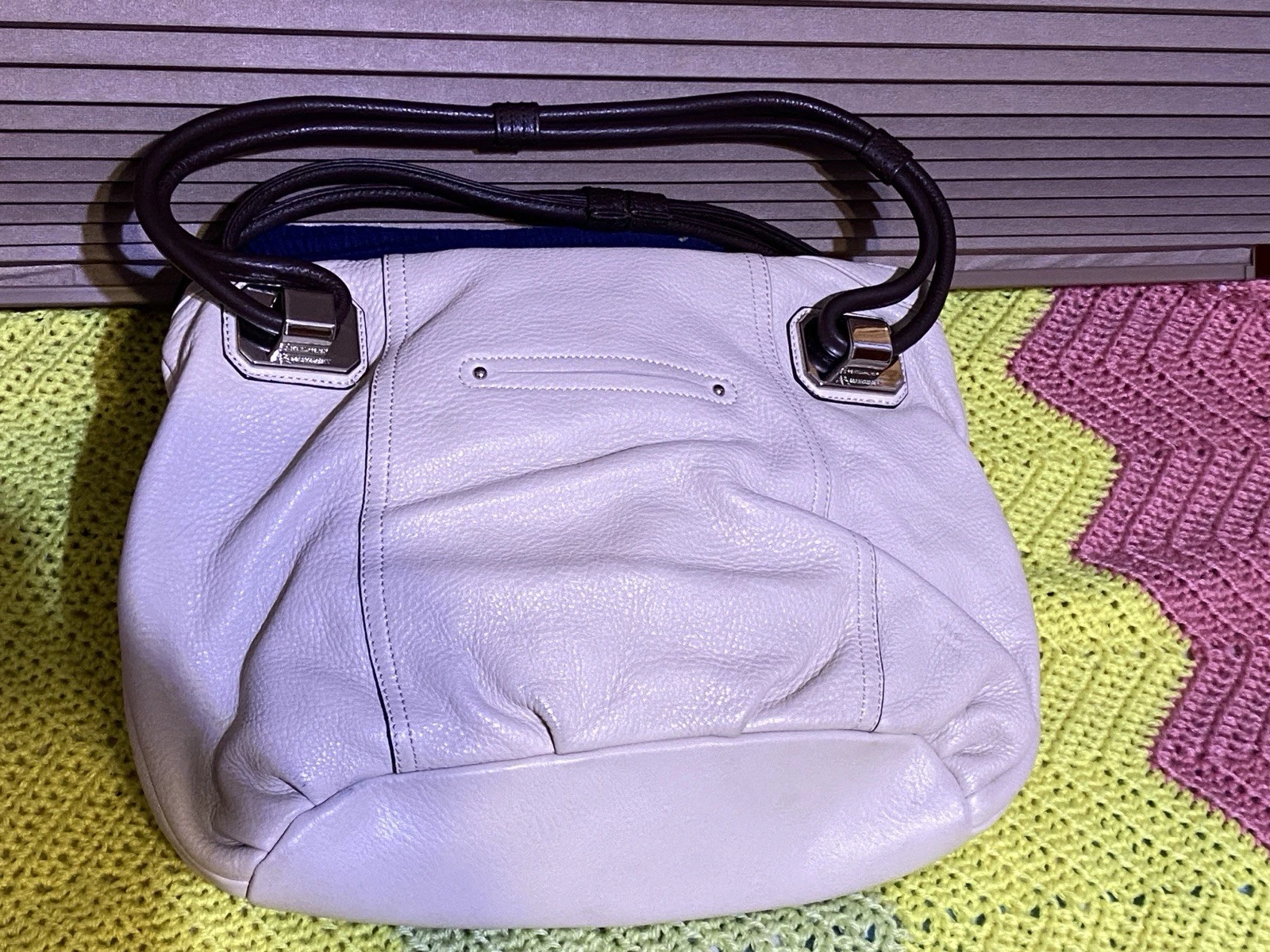 B Makowsky Ivory Soft Leather Shoulder Bag - photo 2