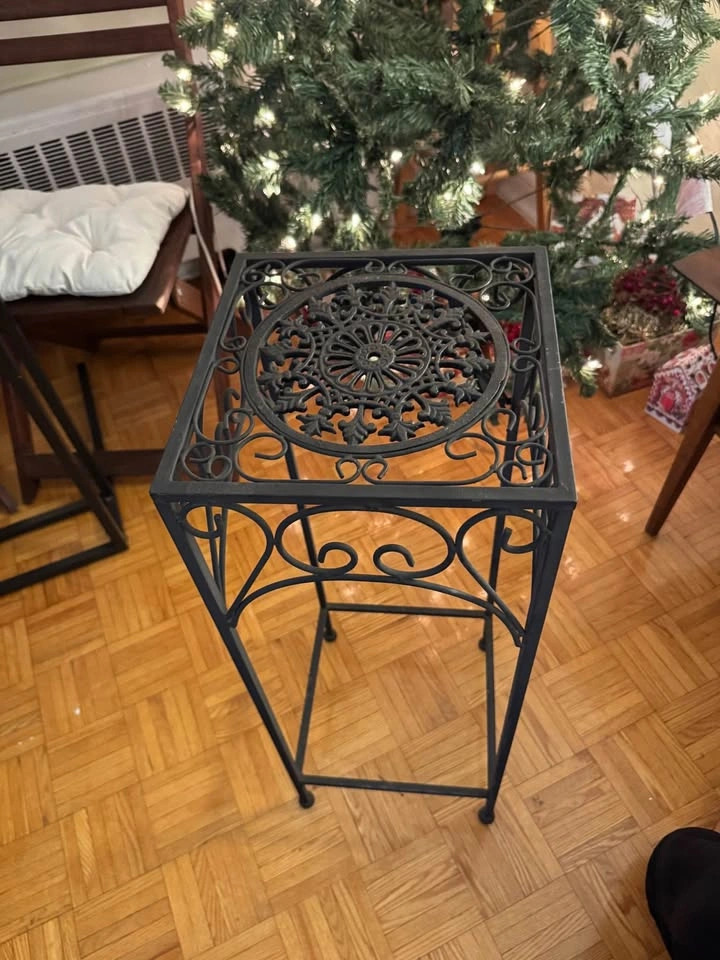 Vintage wrought iron plant stand - photo 2