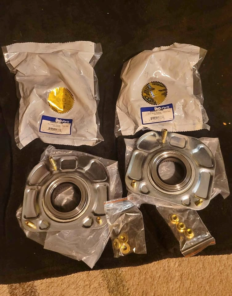 URO Parts Strut Mount Bushings & Bearings for Volvo P2 (2000-201