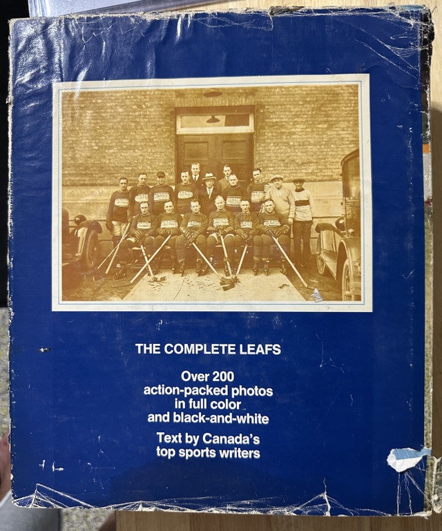 SMALL LOT OF TORONTO MAPLE LEAF MEMORABILIA - photo 2