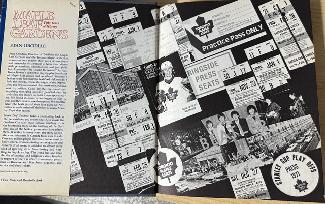 SMALL LOT OF TORONTO MAPLE LEAF MEMORABILIA - photo 4