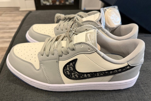 BRAND NEW AIR DIOR SIZE 12US / 46EU - photo 2