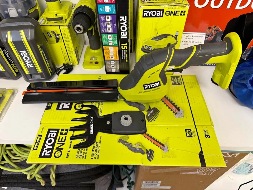 Ryobi 18V Grass Shear and Shrubber Trimmer