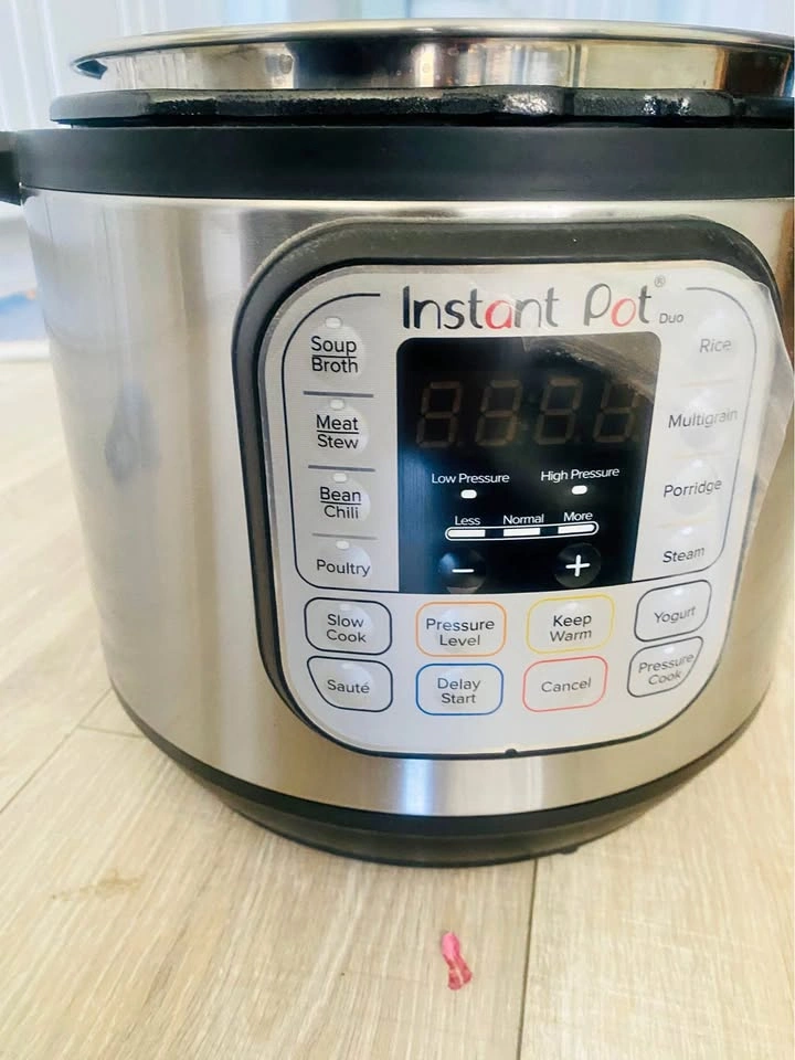 Instant Pot DUO Brand New