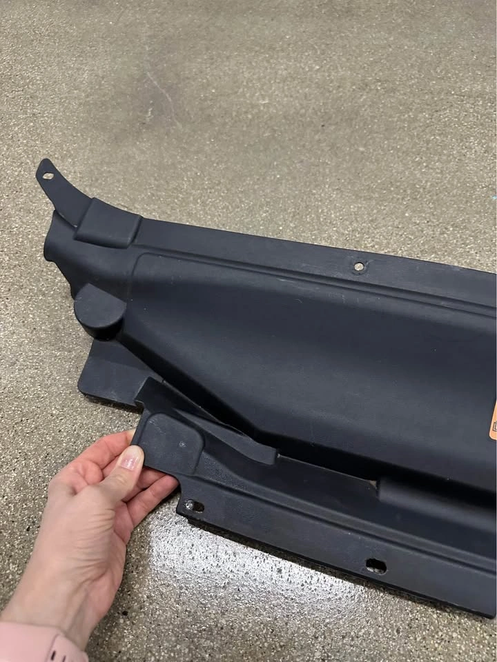 Ford Fusion Radiator Cover Upper Shroud HS73-16613-CA - photo 3