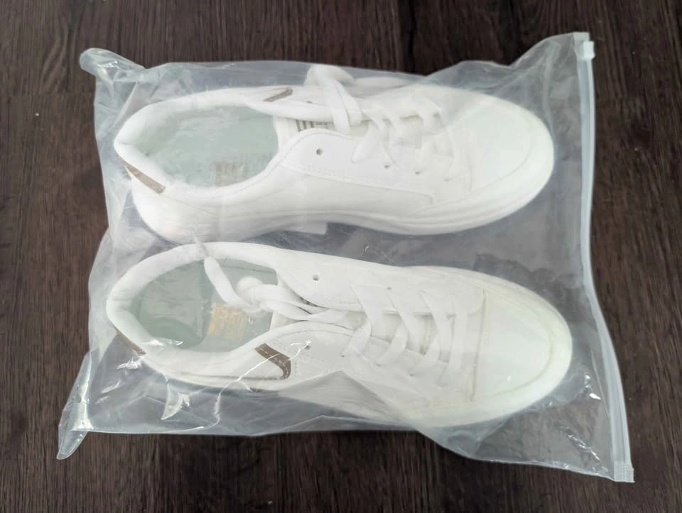 Brand new male white sneakers - photo 2