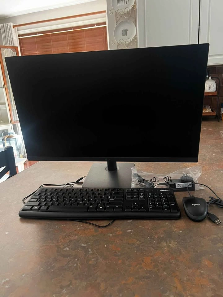 27" LG Monitor - photo 2