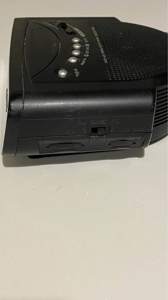 Sony Dream Machine AM/FM Clock Radio - photo 2