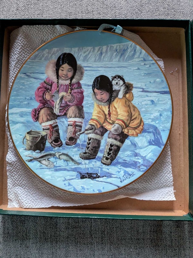 Collectible Plates - photo 2