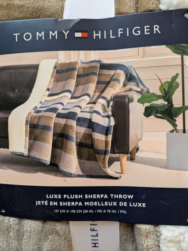 Tommy Hilfiger Sherpa Throw - photo 2