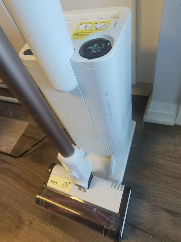 Shark Detect Pro Cordless Stick Vacuum - photo 3