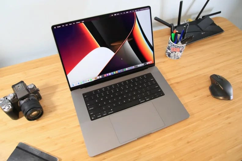 MacBook Pro 16” M1 Pro - Excellent Condition - photo 5