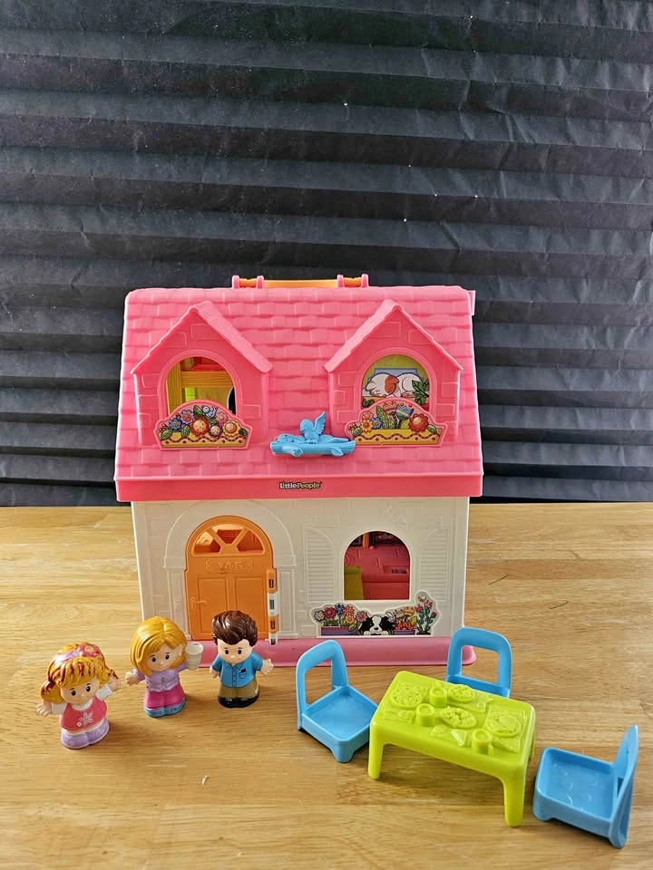 Fisher-Price Surprise & Sound Musical Home (Bathurst & Finch)