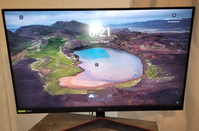 Free LG Monitor 32"
