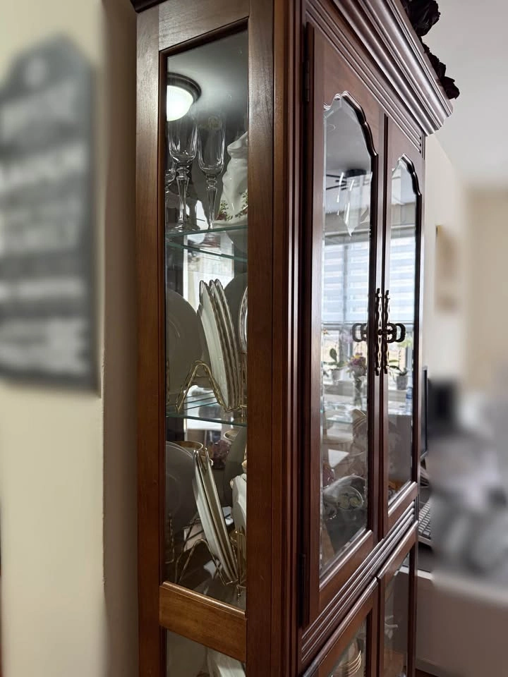 Wooden Collector's Cabinet - photo 3
