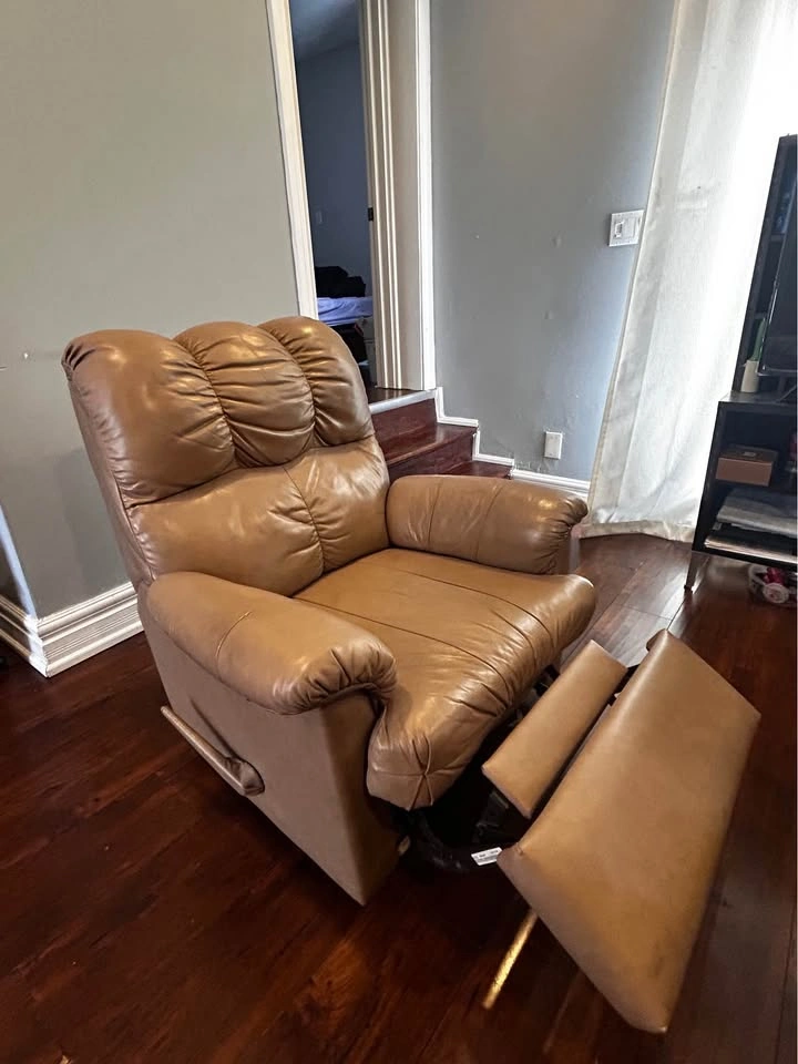 Recliner for sale - photo 2