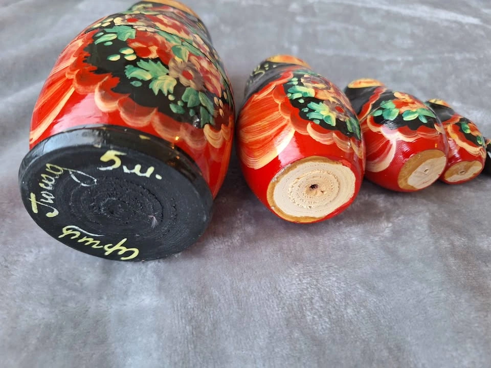 Vintage Russian Matryoshka Nesting Dolls - photo 2