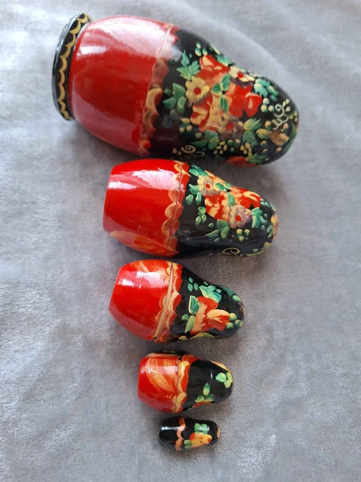 Vintage Russian Matryoshka Nesting Dolls - photo 3