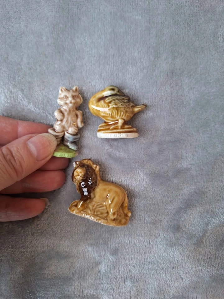 Vintage Wade Whimsies Figurines from Wade Ceramics England - photo 2