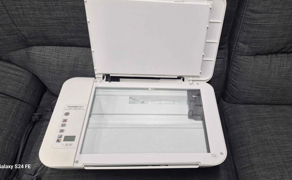 HP Deskjet 2542 All-in-One Printer - photo 2