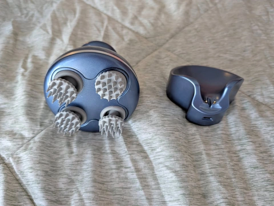 Electric Scalp Massager (USB-C Charging Dock)