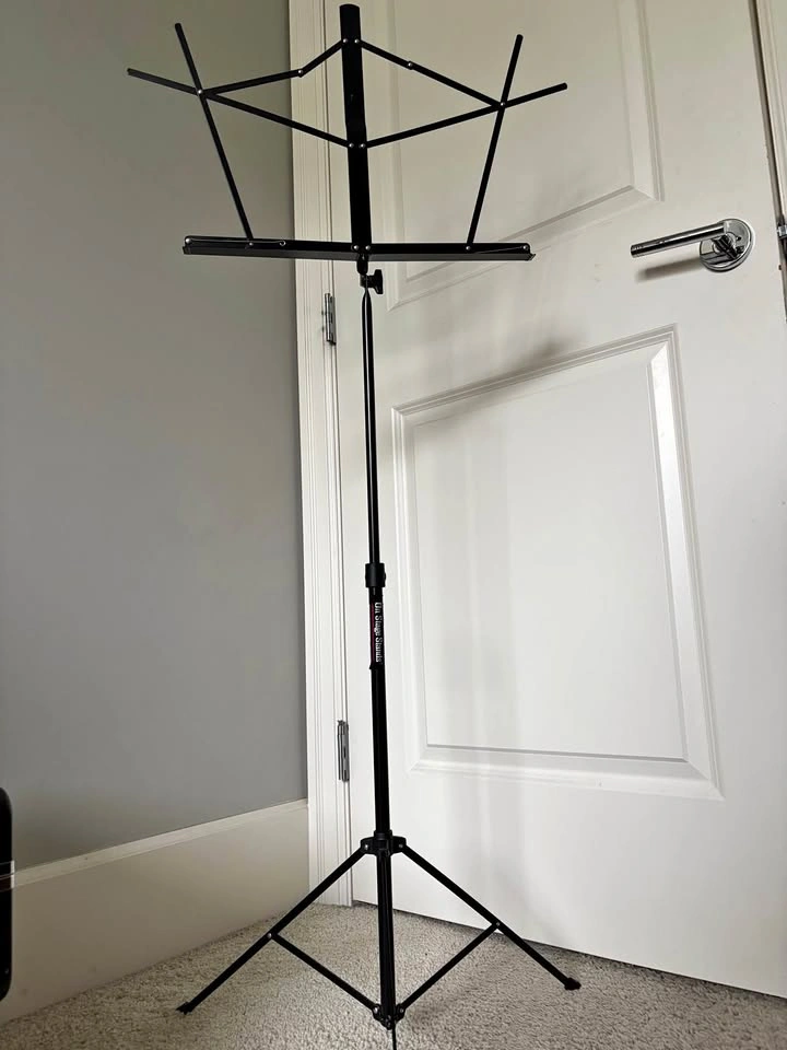 Folding music stand