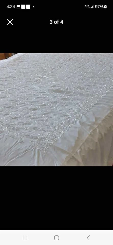 VINTAGE BEDSPREAD