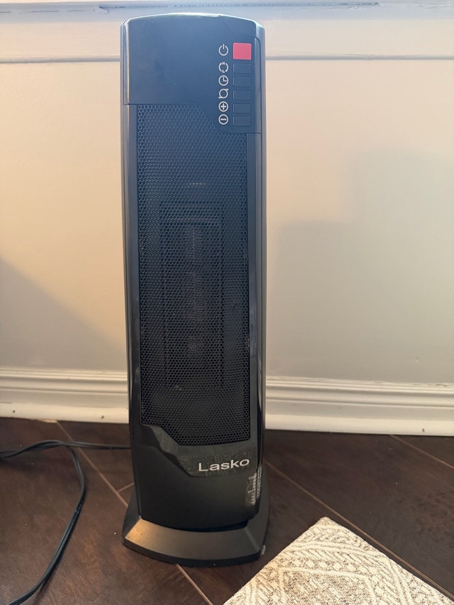 Lasko 1500w Room Heater with Remote Control
