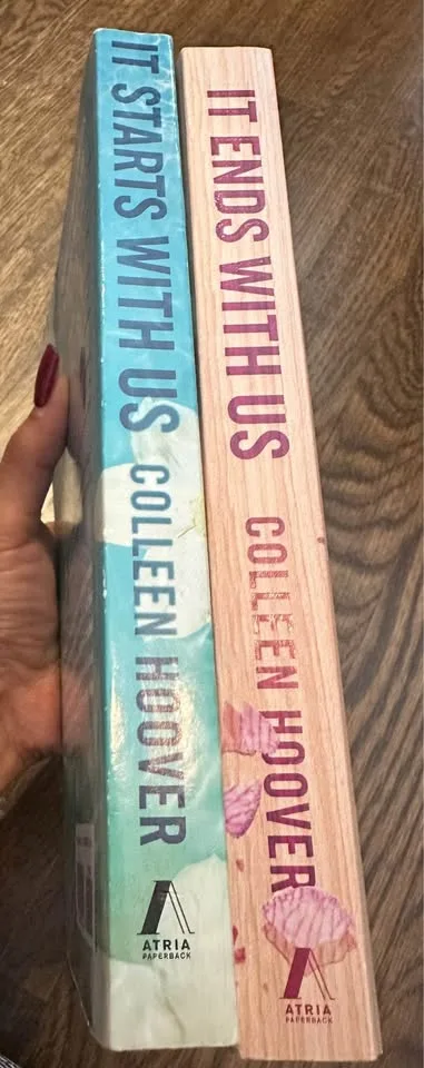 Colleen Hoover Books: It Ends With Us & It Starts With Us image indicator(2)