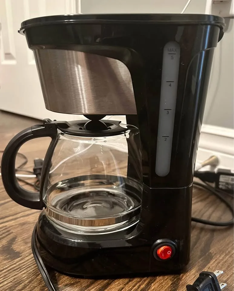 Amazon Basics 5-Cup Coffee Maker image indicator(3)