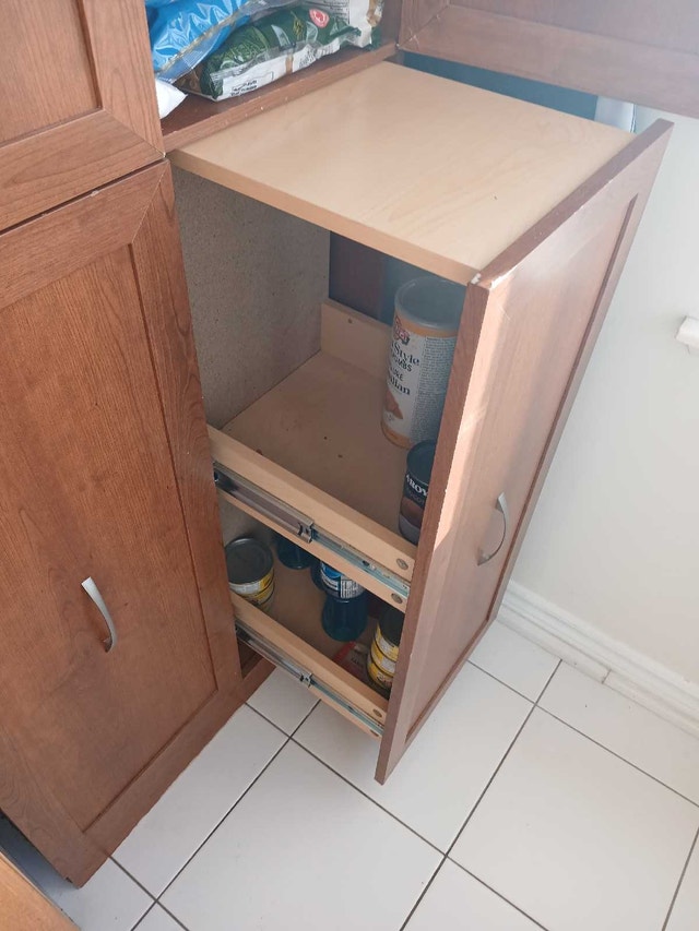Cabinet Pantry - photo 2