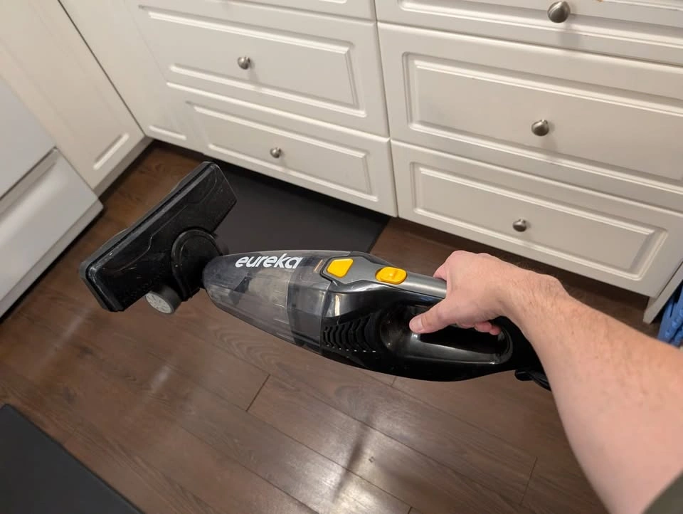 Eureka Blaze Vacuum - photo 2