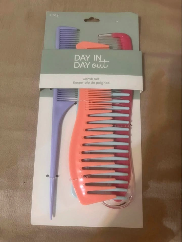 NEW COMBS