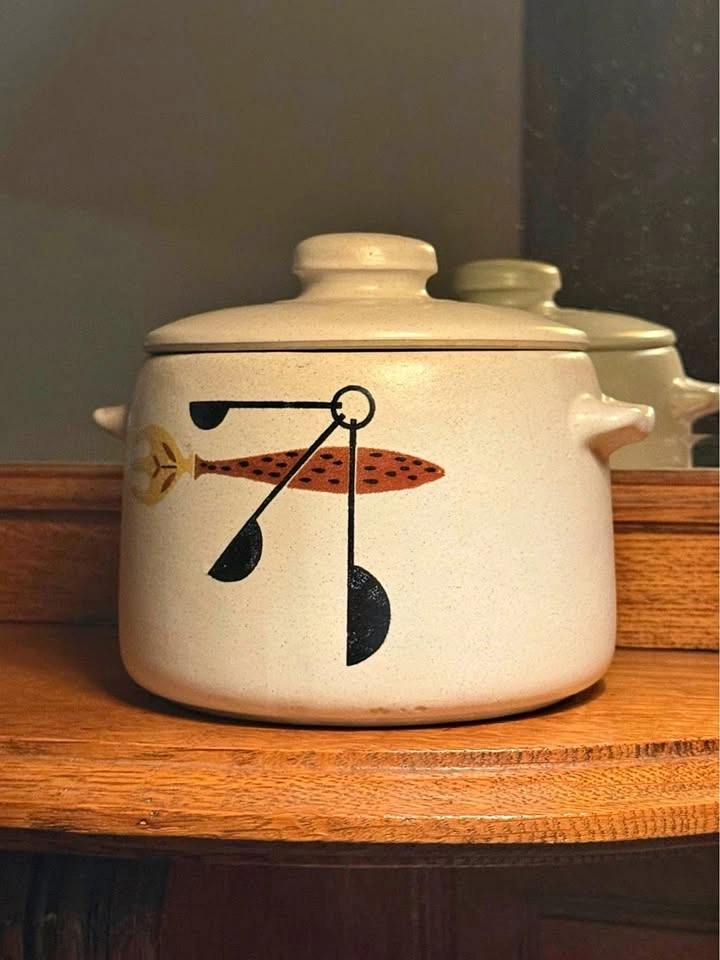 Vintage West Bend Stoneware Bean Pot