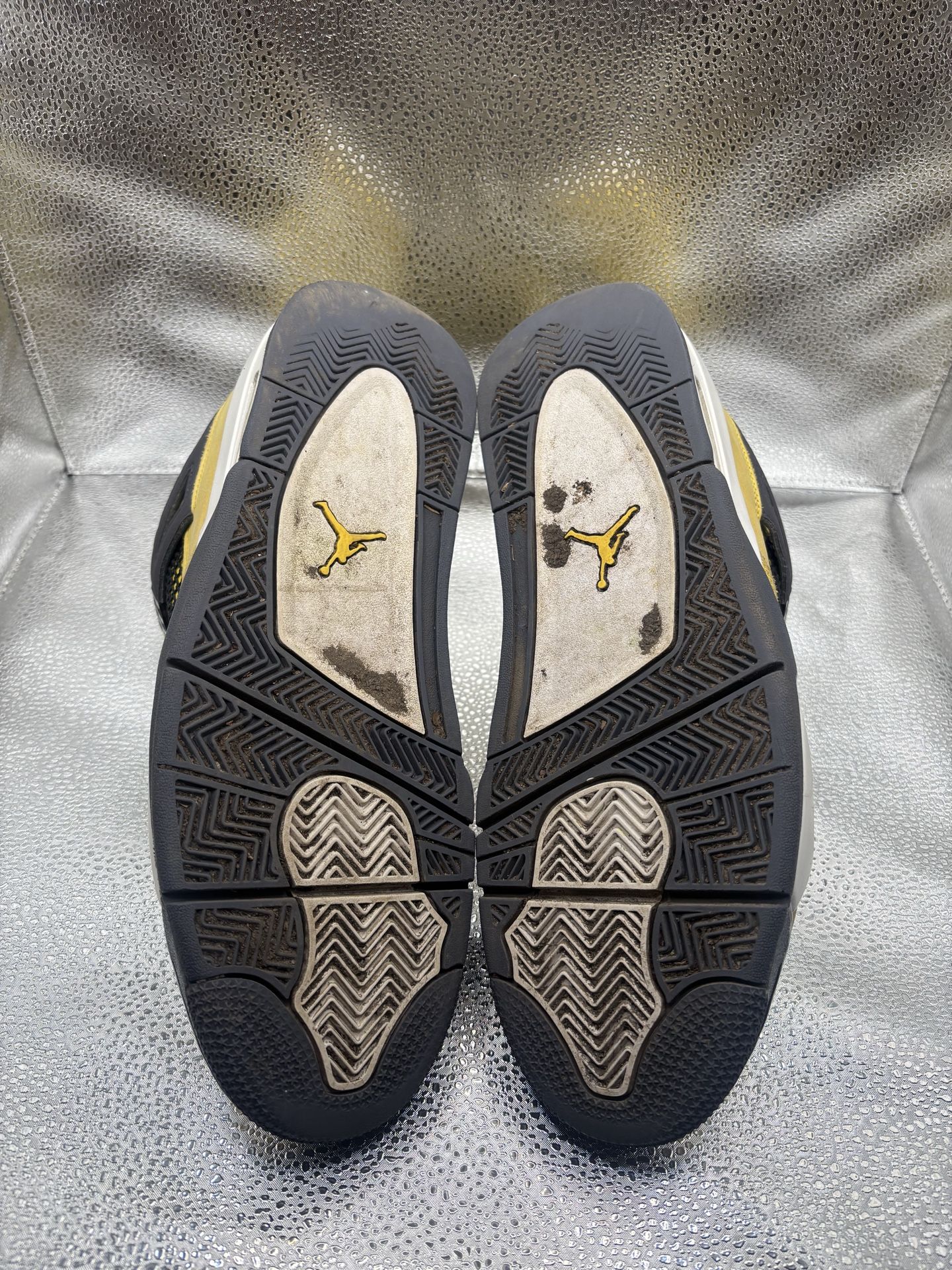 Air Jordan 4 Lighting - photo 3
