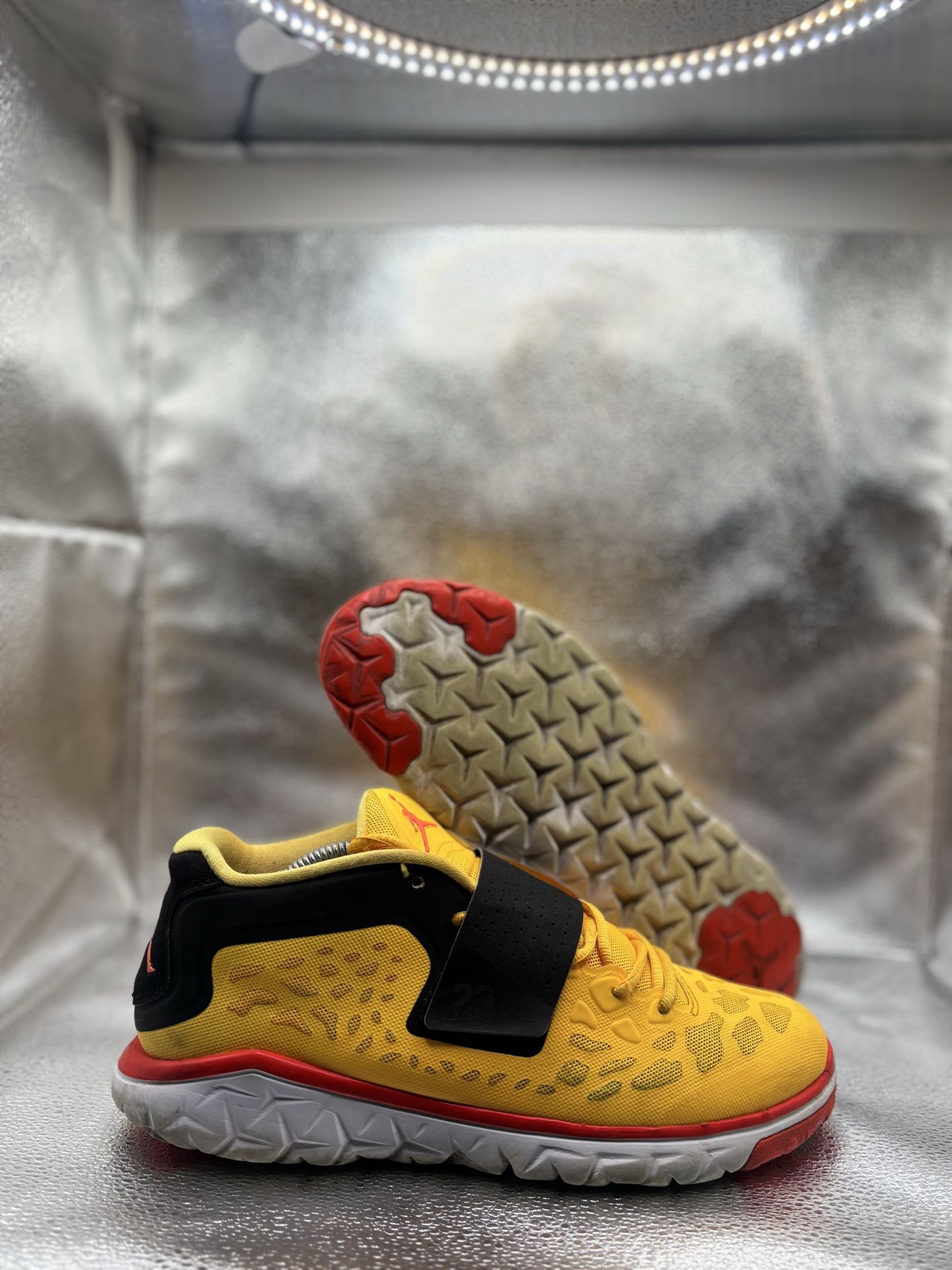 Air Jordan Flight Flex Trainer 2 University Gold