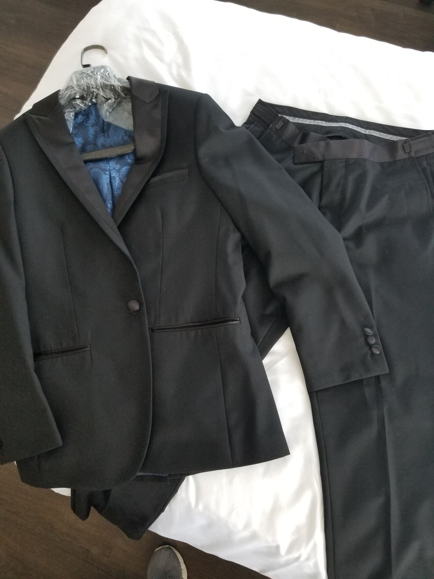 Tuxedo - photo 5