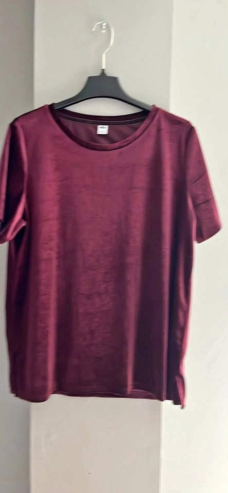 Old Navy Velvet T-shirt Large