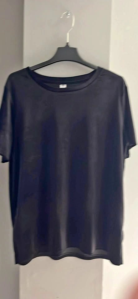 Old Navy Black velvet T-shirt XL
